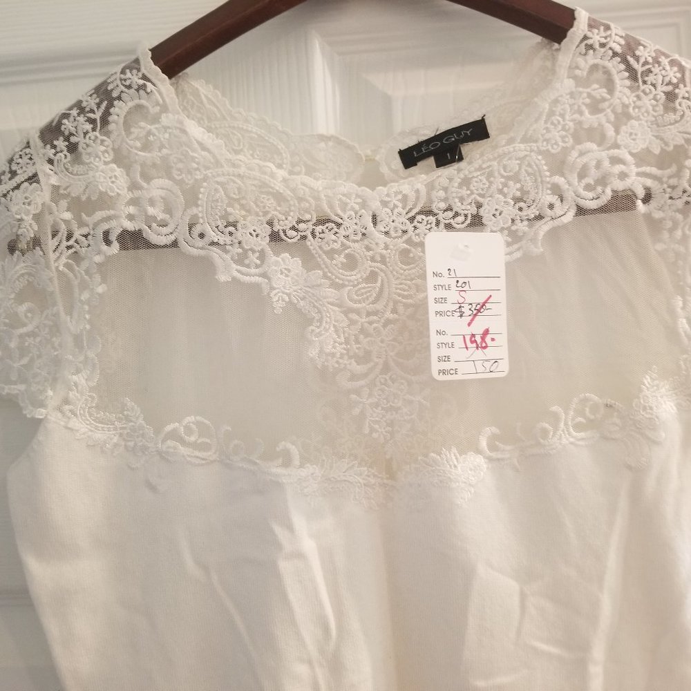 Leo Guy NWT Lace Short Sleeve